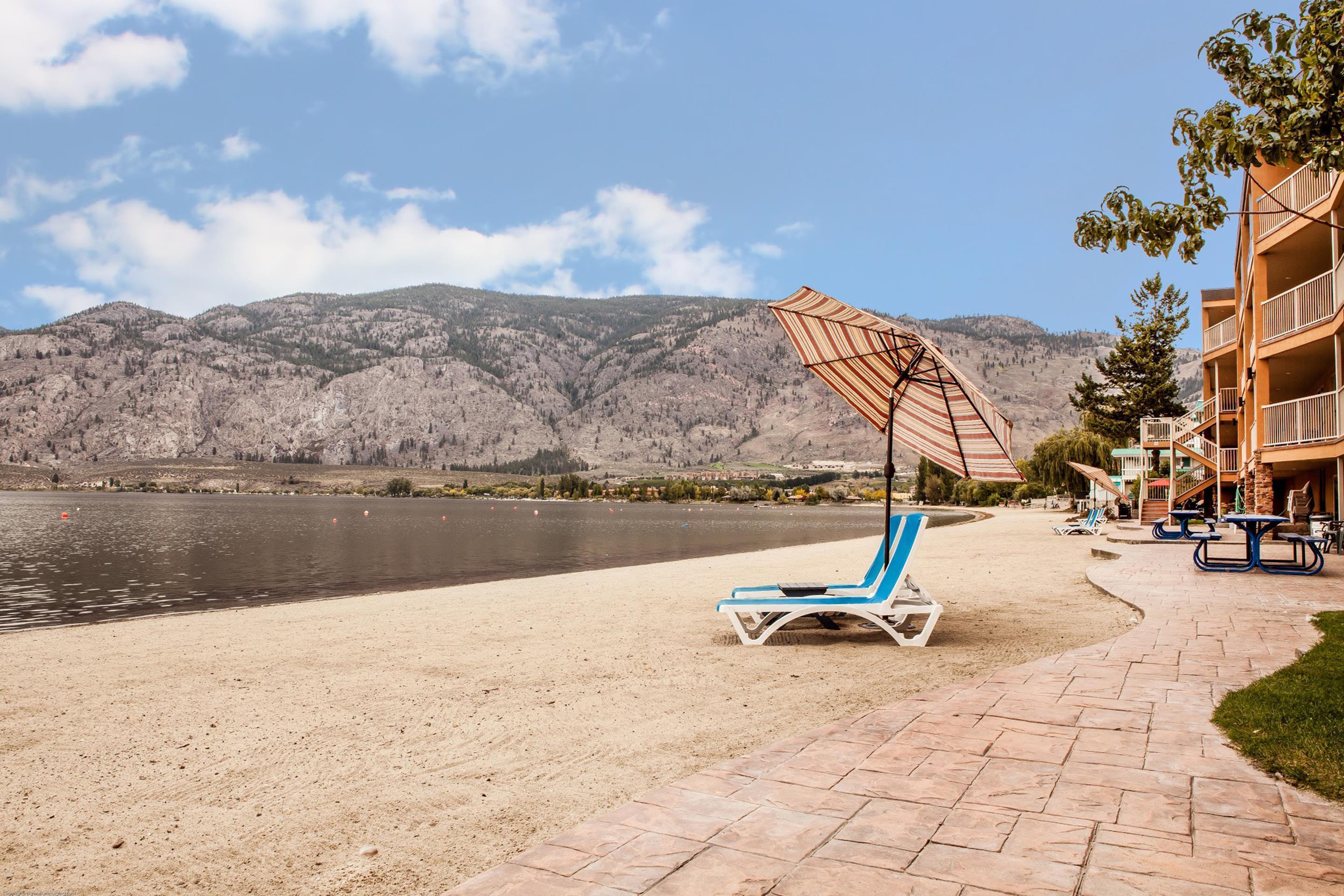 Coast Osoyoos Beach Hotel Extérieur photo