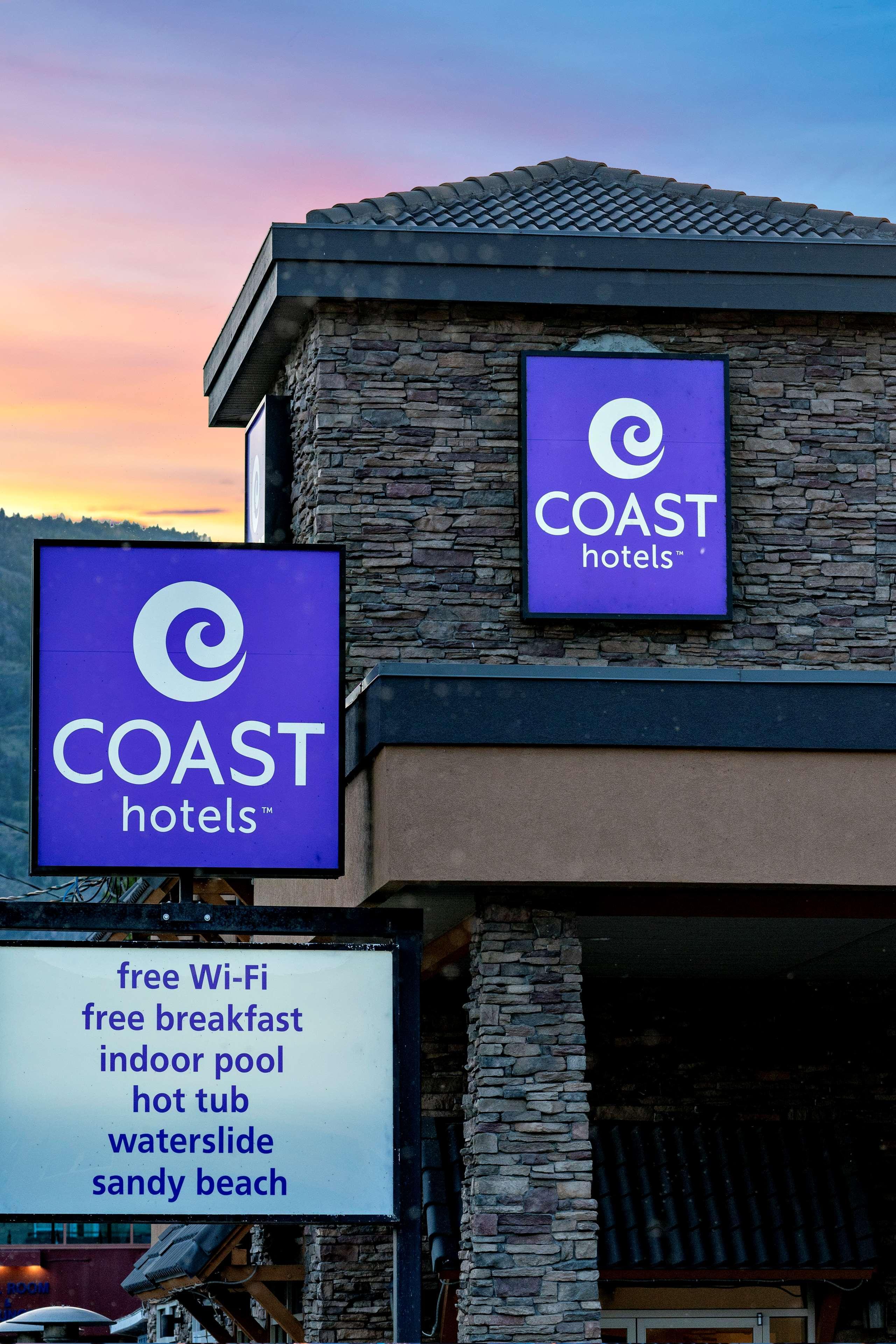 Coast Osoyoos Beach Hotel Extérieur photo