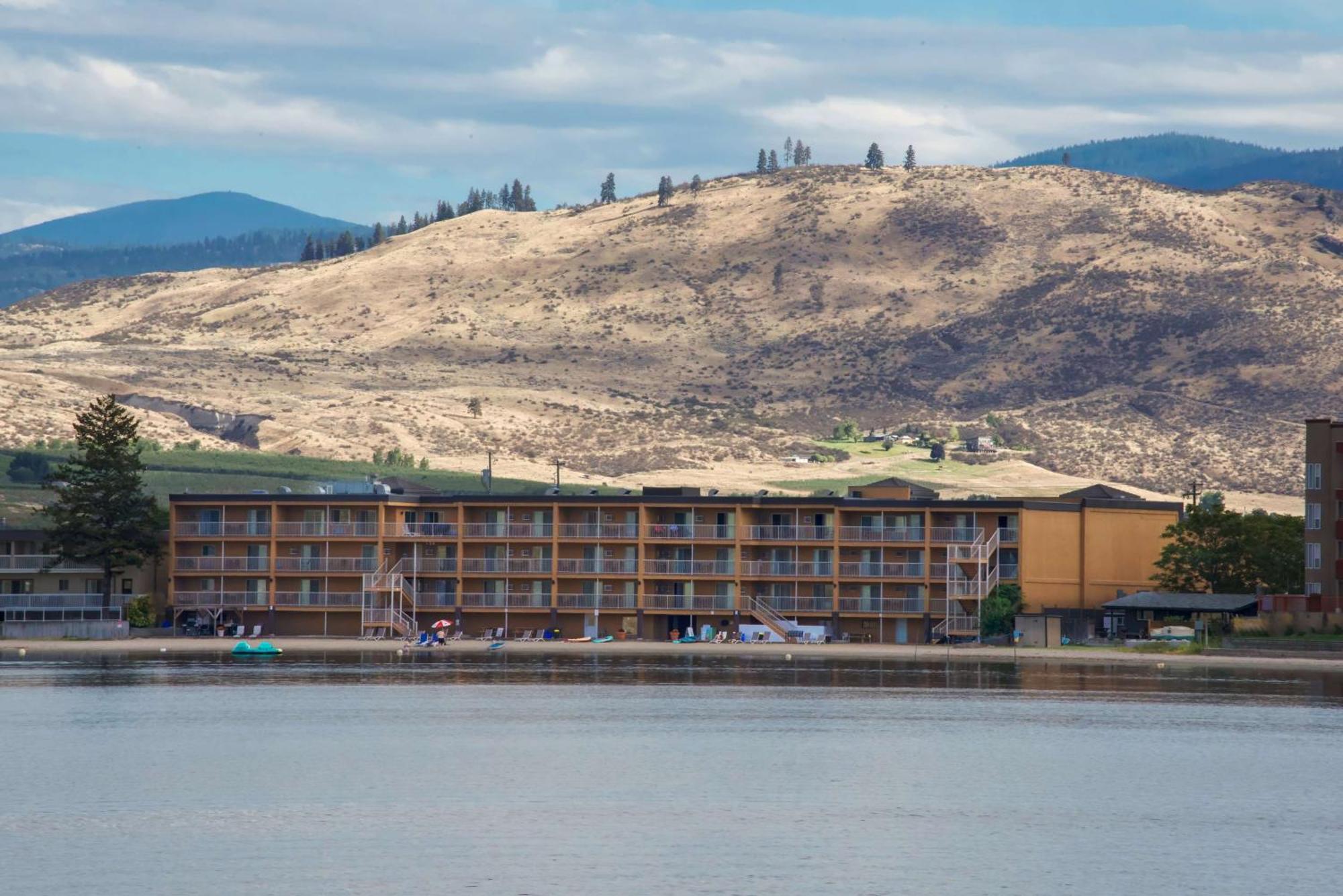 Coast Osoyoos Beach Hotel Extérieur photo