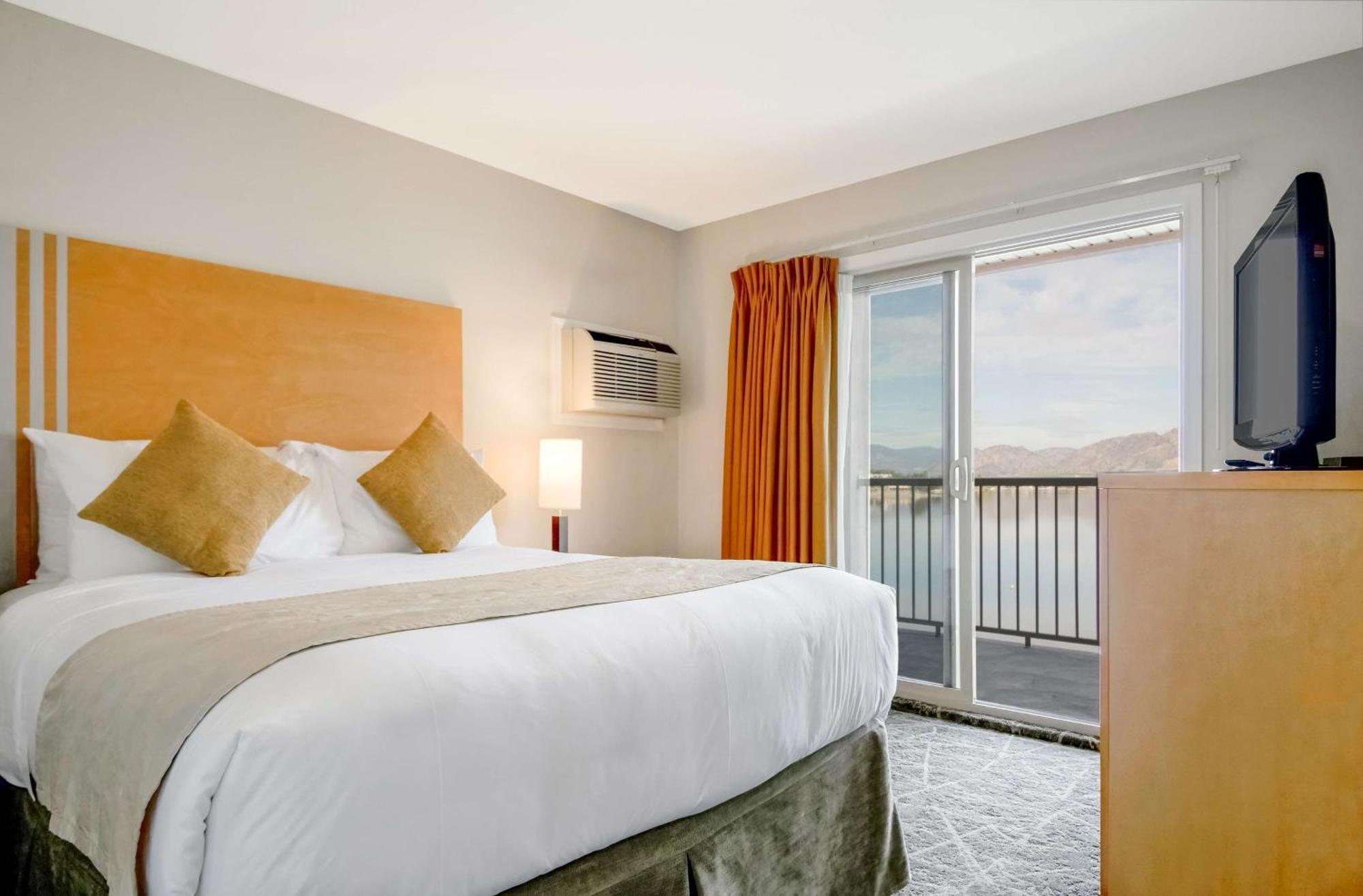 Coast Osoyoos Beach Hotel Extérieur photo