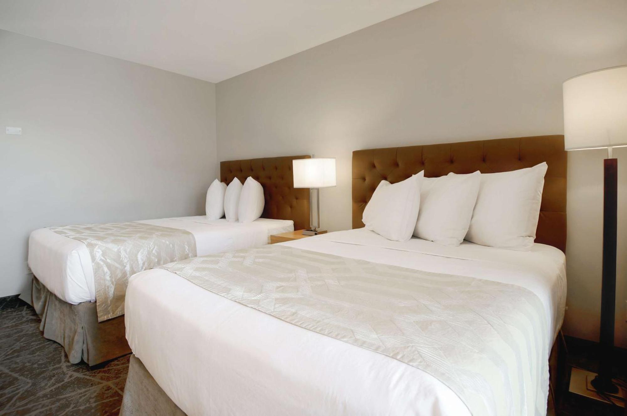 Coast Osoyoos Beach Hotel Extérieur photo